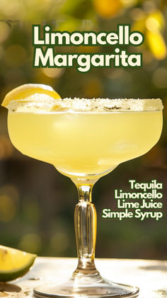 Limoncello Margarita Drinks With Lemoncello Recipes, Limoncello Drinks Cocktails, Limoncello Margarita Recipe, Yellow Margarita, Yellow Drinks, Yellow Drinks Alcohol, Limoncello Margarita, Vodka Limoncello Cocktail, Limoncello Gin Cocktail