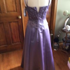 Beautiful Purple Long Satin Dress With Beaded Bodice (Gun Metal) And Spaghetti Straps. Dress Has A Zipper Down The Back. Matching Shawl With Beaded Bottom. Rose Gold Long Dress, 2 Piece Long Dress, Gold Long Dress, Long Satin Dress, Spaghetti Straps Dress, Beaded Dress Long, Drape Gowns, Straps Dress, Satin Dress Long