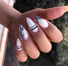 Manicure Inspiration, Almond Acrylic Nails, Black Nail, Oval Nails, Fabulous Nails, Fancy Nails, Chic Nails