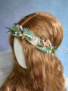 Greenery and bronze flower hair crown perfect for brides.The flower crown is made of preserved ferns, bronze sprayed leaves, grass and other trinkets used for arranging.When stored in dry and dark place, our products last 10-15 years.We can also make you other matching accessories. Please message me for more information. :) ----------------------------------------------------------------SHIPPING INFOFor EU orders:Your package will arrive in about 5-8 days after it has been shipped. For internati Bridal Hair Crown, Wedding Hair Crown, Flower Hair Crown, Fern Wedding, Wedding Fairy, Green Crown, Crown Bride, Bronze Wedding