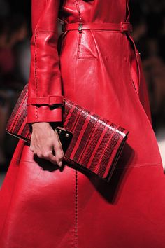 polaroidrunway: Valentino Spring 2013 RTW Details Glamorous Chic Life, Estilo Chic, Sport Chic, Color Rojo, Red Valentino