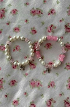 Adjustable Pink Bracelets As Gifts, Matching Best Friend Bracelets, Girly Bracelets, Best Friend Bracelets, Pearl Bow, Bow Bracelet, Diy Bracelet Designs, Friend Bracelets, Beads Bracelet Design