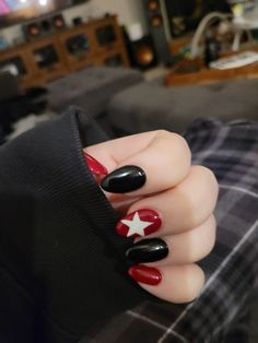 Arctic Monkey Inspired Nails, Nail Ideas Simple Design, Nail Ideas Indie, Red White Black Nails, Rockstar Girlfriend Nails, Black Gothic Nails, Red Black And White Nails, Red And Black Nail Designs, Scene Nails