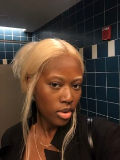 blonde black girl One Blonde Eyebrow One Black, Black Women Bleached Eyebrows, Blond Eyebrows Black Women, Blonde Brows On Black Women, Black Women Grey Hair