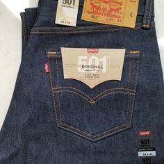 Levi's 501original Fit Shrink-To-Fit Size 34x34 This Will Shrink 1" In The Waist And 3 In Lenght. After Being Wash Size Will Be 33x31 Color Rigid * 100% Cotton * Regular Through The Thigh * Sits At Your Waist * Straight Leg * Front Rise: 12 1/4'' * Knee: 18 5/8'' * Leg Opening: 17'' Levi's Blue Selvedge Bottoms, Vetements Levis, Levi 501s, Blue Jeans Mens, Levis Shirt, Purple Jeans, Biker Life, Mens Straight Jeans