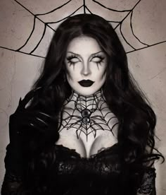 Spider Queen Makeup Halloween, Spider Queen Halloween Costume, Spider Queen Art, Black Widow Spider Makeup, Arachne Costume, Arachne Makeup, Spider Costume Halloween, Spider Costume Diy Women, Gothic Looks Outfits