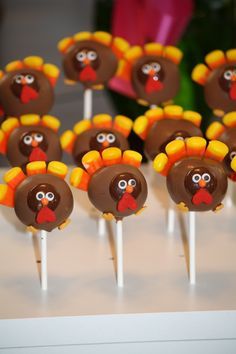 a bunch of lollipops that are shaped like turkeys