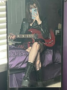 Fem Rockstar Aesthetic, Female Guitarist Outfit, Grunge Band Aesthetic Outfits, Rockstar Aesthetic Women, Rockstar Core Outfit, Girl Bassist Aesthetic, Bass Guitarist Aesthetic, Rock Core Outfit, Arabella Core Outfits