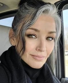 Long Wavy Haircuts, Hairstyles Mens, Pepper Hair, 50s Women, Medium Haircuts, Salt And Pepper Hair, Grey Hair Inspiration, Latest Haircuts, Beautiful Gray Hair