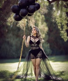 Birthday Outfit Ideas For Women, 30th Birthday Outfit, 30th Birthday Ideas For Women, Birthday Outfit Ideas, 30th Birthday Themes, Birthday Outfit For Women, 33rd Birthday, 21st Birthday Photoshoot, 29th Birthday