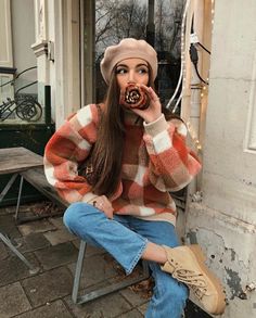 Winter Outfits 2019, Winter Outfits 2020, Fall Sweaters For Women, Street Style Fall Outfits, Trendy Outfits Winter, Europe Outfits, Winter Outfit Inspiration, Paris Outfits, Looks Street Style