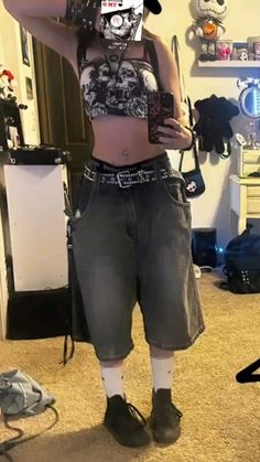 blue baggy jorts aesthetic outfit inspo rhinestone y2k belt graphic skull crop top girl mirror selfie Jorts Aesthetic, Skull Crop Top, Jorts Outfit, Girl Mirror, Y2k Belt, 2000s Fashion Trends, Top Girl