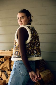 Meet our Willow Vest, the perfect layering piece for fall frolicking and winter wonderlands. Whether paired with a classic white button down for fall festivities or over a cozy turtleneck for cozy cabin getaways, our Willow Vest gives you multiple looks in one with its reversibility. Crafted from a cotton linen blend, this vest is quilted with an embroidered edge and lined with sherpa. Christmas Vest Outfit, Fleece Vest Outfit, Quilted Vest Outfit, Quilt Vest, Embroidered Edge, Moody Vibes, Christmas Vest, Fall Festivities, Park Designs