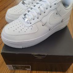 Brand New Pair Of Nike Air Force 1 '07 Lx Sisterhood -- Size 9 -- Never Been Worn Nike Air Max Graviton, Nike Internationalist Women, Nike Air Max Pink, Shoes Nike Air Force, Nike Sb Stefan Janoski, Black High Top Sneakers, Nike Internationalist, Nike Zoom Pegasus, Shoes Nike Air