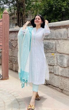 Kurta Pent Design Women Cotton, Casual Salwar Suit Cotton, Pent Kurti Designs Latest Neck Design, Latest Kurtis For Women, Simple Plazo Suits, Pant Kurta Design For Women, Chudidhar Designs Latest, Pant Kurti Designs Latest Party Wear, Cotton Kurti Pent Designs Latest