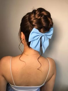 Hairstyles For Freshers Party, Bow Barrette Hairstyle, Bow Hair Clips Hairstyles, Hairstyles For Occasions, Hairstyles With Bow Clips, Hairstyles For Birthday Party, Hairstyle With Bow Clip, Bow Clip Hairstyle, Hairstyles For Daily