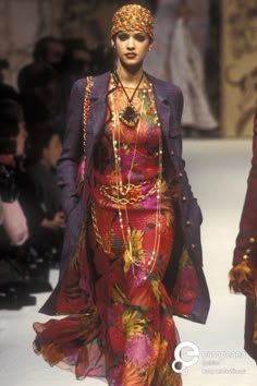 Chanel 1993, Mode Chanel, Chanel Haute Couture, Looks Party, Look Vintage, Runway Models