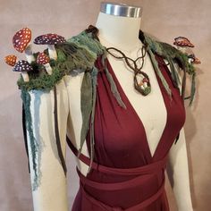 Ten Faire, Mushroom Fashion, Larp Clothing, Elf Armor, Witch Ideas, Leaf Fairy, Mushroom Costume