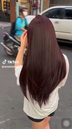 Black And Red Hair, Hair Color Swatches, The Perfect Haircut, Red Balayage Hair, Hair Color Underneath