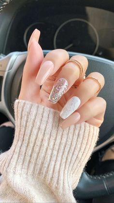 French Pedicure, Gel Pedicure, Nagellack Trends, White Acrylic Nails, Makijaż Smokey Eye, Metallic Nails, Summer Acrylic Nails, Silver Nails, Coffin Nails Designs