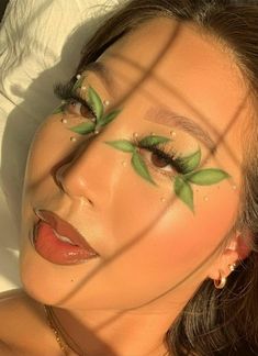 Maquillage Yeux Cut Crease, 20 Makeup, Rave Makeup, Graphic Makeup, Green Makeup, Eye Makeup Designs, Makijaż Smokey Eye