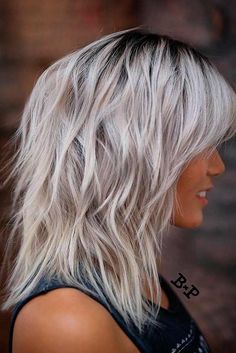 Elegant Short Hair, Short Shag Hairstyles, Shoulder Length Hair Cuts, Haircuts For Medium Hair, Penteado Cabelo Curto