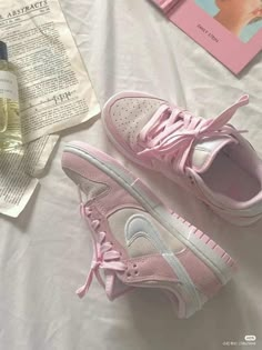 Pink Nike Shoes Aesthetic, Cute Shoes Pink, Cute Sneakers Aesthetic, Pink Sneakers Aesthetic, Shoe Recommendation, Aesthetic Pink Shoes, Pink Aesthetic Shoes, Pink Shoes Aesthetic, Shoe Inspo Aesthetic