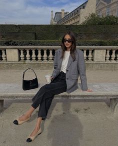 Ballet Flats Outfit, Style Casual Chic, Flats Outfit, Trending Sandals, Denim Day, Mode Inspo, 가을 패션, Mua Sắm, Mode Inspiration