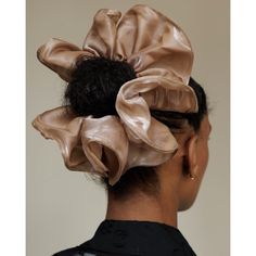 Introducing the Floating Scrunchie – a whimsical, enchanting accessory that’s here to take your hair from basic to breathtaking. This scrunchie is designed to inspire and elevate every ponytail and bun. From work to wedding, this scrunchie has range. Available in six dreamy colors. Brown Bonnet, Everyday Ponytail, Xl Scrunchie, Flower Scrunchie, Ballerina Bun, Scrunchie Hair, Scarf Sale, Elastic Hair Bands, Hair Elastics