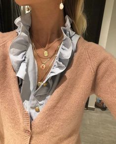 Trendy Outfit Inspo, Diamond Fashion Jewelry, Stockholm Fashion, Elegant Shirt, Diamond Fashion, Glass Bowl, Clear Water, Classy Outfits