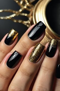 50+ New Year Nail Design - Cruise Ship Mania Festive Nails New Years, Black Gold Sparkle Nails, New Year Nails Black And Gold, Nee Years Nails Idea, New Year’s Eve Sparkly Nails, New Year’s Eve Nails Black, Cute New Year’s Eve Nails, Pittsburgh Steelers Nails