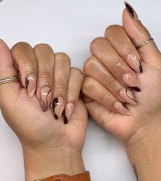 Almond Nails Black Women, Short Stiletto, Kutek Disney, Unghie Sfumate, Nail Board, Nude Nail Designs, Almond Nails Designs