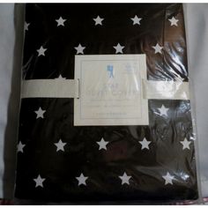 New Pb Pottery Barn Kids Full/Queen Star Duvet Cover Chocolate W/White Stars. New With Tags. 100% Organic Cotton. Pottery Barn Kids Bedding, Cozy Bedroom Design, Childrens Quilts, White Stars, Queen Duvet, Queen Duvet Covers, Kids Bedding, Bed Duvet Covers, Pottery Barn Kids