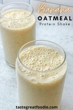 BANANA OATMEAL PROTEIN SHAKE Easy Breakfast Shakes, Low Sugar Protein Shakes, Oatmeal Protein Shake, Simple Protein Shake Recipes, Banana Shake Recipe, Breakfast Shakes Healthy, Easy Protein Shakes, Breakfast Shakes Protein