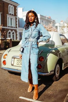 Looks Total Jeans, Dress Outfit Winter, Denim Dress Outfit, Womens Fashion Casual Outfits, Fashion For Petite Women, Denim On Denim, Urban Fashion Women, Womens Fashion Casual Spring