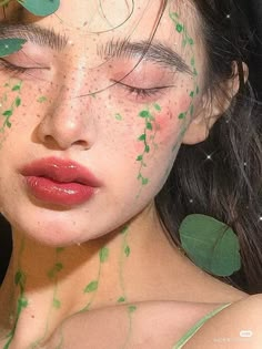 Floral Face Makeup, Vine Makeup Look, Flower Freckles Makeup, Garden Of Time Makeup, Garden Inspired Makeup, Forest Makeup Looks, Fae Face Makeup, Green Fairycore Makeup, Earth Inspired Makeup