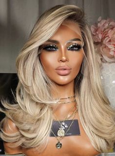 Quick Wig Hairstyles, Fairwell Hairstyles, Short Extensions, Brown Skin Blonde Hair, Extensions Hairstyle, Hair Extensions For Short Hair, Frontal Wig Hairstyles, Honey Blonde Hair, Blonde Hair Looks