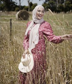 Hijab Blog Hijab Forum Pearl Blouse, Ruffles Top, Modest Maxi Dress, Cute Maxi Dress, Long Summer Dresses Maxi