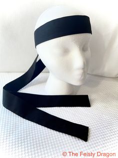 Designed to resemble the headband worn by  Rambo in the 3rd movie installment, this listing is for a single 1.5" wide headband with square ends. Made from woven cotton, which means no stretching out and a secure knot when tied. The finishing touch to go from karate master to Ryu, or jungle trooper to Rambo! Also great for any karate, ninja, or anime attire. COLOR:  Black Other Colors Available: RED: https://thefeistydragon.etsy.com/listing/1576361414/ryu-headband-rambo-headband-long-red WHITE: h Secure Knot, Ninja Headband, Headband Ideas, Costume Noir, Black Costume, Cotton Headband, Black Headband, Halloween 2024, Scarf Headband