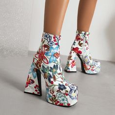 Vegan 🌱 Sizes 2-9 Available (UK Women's Sizing)  Heel 14cm / Platform 5cm Message me if you have any questions 😁 Vintage Floral Boots, John Tucker, Sock Ankle Boots, Short Ankle Boots, Embroidered Boots, Floral Heels, Chunky High Heels, Platform Ankle Boots, Martin Boots