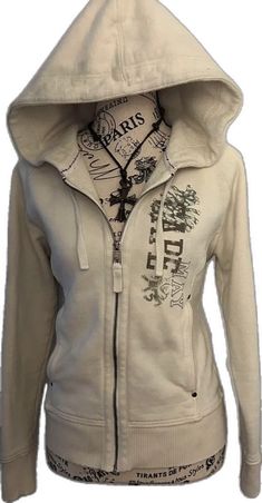 Winter Y2k Fashion, White Zip Up Outfit, 2000s Zip Up Hoodie, Y2k Winter Jacket, Grunge Zip Up Hoodie, White Hoodie Outfit, 2000s Outfit, Y2k Winter, 2000s Outfits