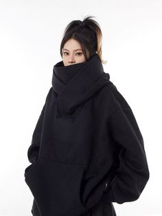 High Neck Sweatshirt, Luxe Boutique, Functional Style, Style Coat, Sweat Hoodie, Hooded Sweater, Hooded Pullover, Look Chic, High Collar