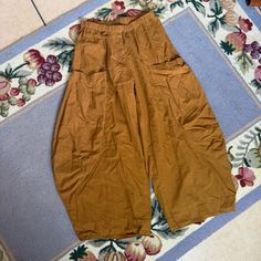 Eleven Stitch Design Large Barrel Pants Perfect For Fall! Has Pockets!!! The Barrel Silhouette Is So In Right Now And These Are The Most Comfy! Size Xs Great Condition! Made In The Usa Baggy Brown Harem Pants With Pockets, Brown Baggy Harem Pants For Workwear, Brown Wide Leg Parachute Pants With Side Pockets, Brown Relaxed Fit Parachute Pants For Spring, Spring Brown Parachute Pants With Relaxed Fit, Brown Wide-leg Harem Pants With Side Pockets, Brown Wide Leg Harem Pants With Side Pockets, Brown Wide Leg Ankle-length Pants With Pockets, Brown Ankle-length Wide Leg Pants With Pockets