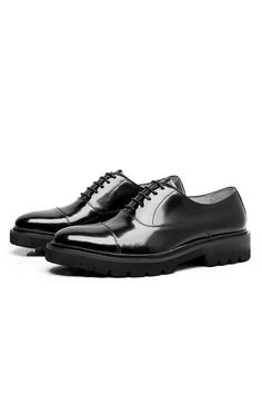 Elegant cow leather men's dress shoes with a round toe, designed for sophistication and lasting comfort. Black Cap Toe Semi-formal Loafers, Semi-formal Lace-up Shoes With Rubber Sole And Round Toe, Black Round Toe Oxford Shoes, Black Moc Toe Oxfords For Semi-formal Occasions, Goodyear Welted Lace-up Business Shoes, Semi-formal Oxford Lace-up Shoes With Round Toe, Patent Leather Lace-up Shoes With Round Toe For Work, Business Lace-up Shoes With Textured Sole And Round Toe, Formal Monk Strap Shoes With Round Toe