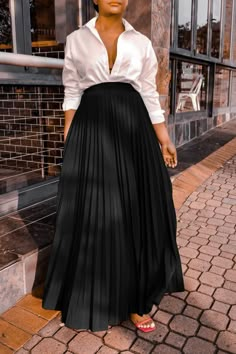 High Waisted Pleated Skirt, Pleated Long Skirt, Black Pleated Skirt, Pleated Maxi Skirt, Maxi Dress Prom, Classy Work Outfits, Looks Street Style, Classy Casual Outfits, Stylish Work Outfits