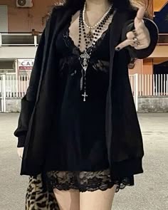 Gothic Italian Aesthetic, Dark Ingenue Essence, 2023 Goth Fashion, 70s Metalhead, Dark Hair Outfit Ideas, Briannacore Aesthetic, Ptv Concert Outfit, Goth Winter Outfits Cold, Punk Princess Aesthetic