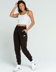 NIKE Sportswear Essential Womens Slim Jogger Sweatpants Black Nike Sweatpants Outfits, Outfits With Black Sweatpants, Nike Sweatpants Outfit, Nike Sweats Outfit, Nike Women Outfits, Essential Pants, Nike Jogger, Black Nike Sweatpants, Sweatpants Outfits