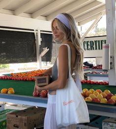 Janae Roberts, Europe Summer, Spring Aesthetic, Summer Feeling, Summer Pictures, Insta Photo Ideas, Mode Vintage