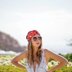 Cotton turban with flower print Trendy Beach Bandana Headband, Summer Vacation Bandana, Floral Print Bandana For Summer, Summer Floral Print Bandana, Summer Beach Bandana Bandeau, Summer Beach Bandeau Bandana, Trendy Festival Headband, Summer Vacation Headband, Bohemian Floral Print Summer Bandana