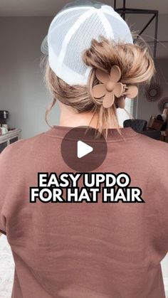 Easy Hair Tutorials | Hairstyles | Hair Growth on Instagram: "Save this easy hat hair updo for all of your laid back hat days 💁🏼‍♀️

In case you’re new here, I’m Mandi! Think of me as your virtual hair bestie - here to help you easily style, grow and strengthen your hair so you can fall in love with it again! 🙌🏻

Drop HAIR GOALS below and I’ll dm you for a 🆓 hair consult where I’ll make a personalized haircare regimen and routine recommendation specific to your hair type, needs and goals! 🎉

Hugs + Happy Hair 🥂

#hathair #clawcliphairstyle #clawclip #clawcliphack #hairhacks #hairhack #quickhairstyles #easyhairstyles #easyhairstyle #hairtutorial #hairtutorials #hairstyles #hairstyle" Hair Updo Ideas, Baseball Mom Outfits, Easy Hair Tutorials, Undone Hair, Updo Ideas, Hairstyle Easy, Hair Care Regimen, Hi Friend, Hat Day